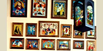“Lumină din Lumină”, expoziție de icoane pe sticlă și artă populară la Centrul Cultural din Sighet