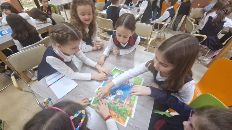 Ziua Internațională a Cărții pentru Copii, marcată la Centrul Rivulus Pueris din Baia Mare