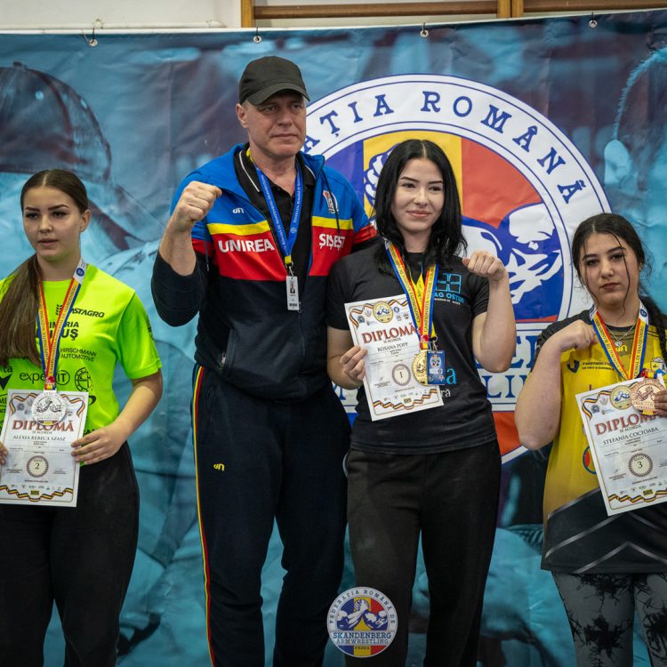 Roxana Popp, voluntar la Serviciul de Ajutor Maltez Baia Mare, a obținut titlul de campion național la skandenberg