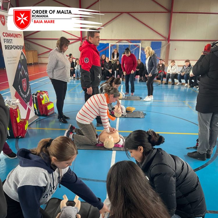 Voluntarii de la Serviciul de Ajutor Maltez Baia Mare au sărbătorit Ziua Mondială a Sănătății alături de elevii Școlii Postliceale Henri Coandă