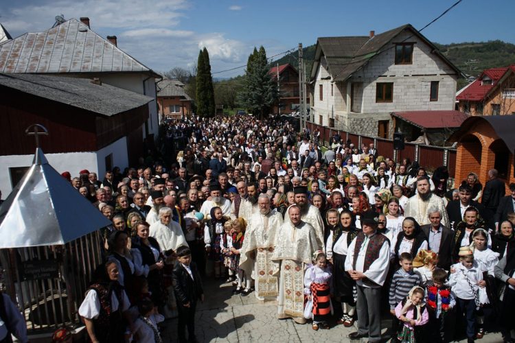 Sărbătoare cu rugăciune și binecuvântare la Săliștea de Sus, de hramul Sfântului Mare Mucenic Gheorghe
