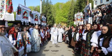 Liturghie arhierească la Mănăstirea Rohia de Izvorul Tămăduirii. GALERIE FOTO
