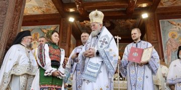 Distincție de suflet pentru Andreea Ghițiu, în zi de mare sărbătoare, la Rohia