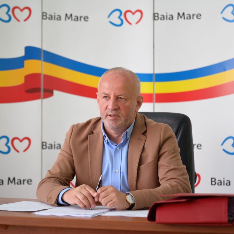 Trei posturi de directori dispar din Primăria Baia Mare