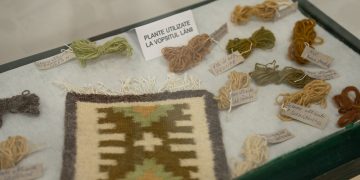 Expoziție itinerantă de tehnici tradiționale de țesere a covoarelor, la Muzeul Etnografic al Maramureșului “Francisc Nistor” din Sighetu Marmației
