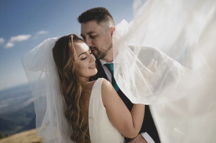 Nunta ta merită mai mult decât poze frumoase. Merită amintiri vii.