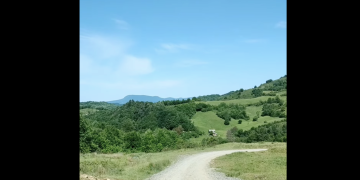 Vești bune pentru locuitorii din Lăpuș: Două legături rutiere vor fi asfaltate în 2025