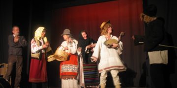 Cei mici sunt așteptați la Teatrul de Păpuși, la „Amintiri din copilărie”