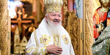 Mitropolitul Andrei: „Să ne curățim simțirile” | Pastorală la Praznicul Învierii Domnului 2025