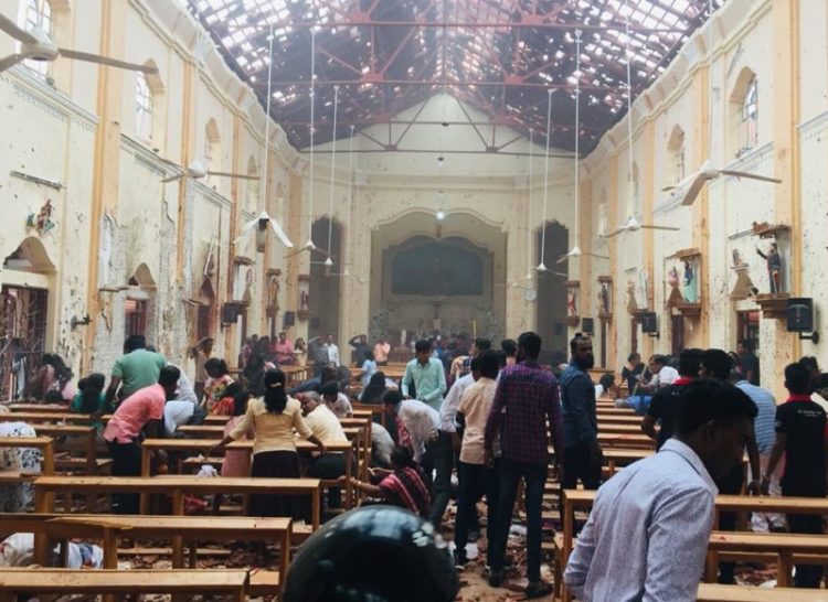 O biserică din Sri Lanka, atacată în timpul comemorărilor atacurilor islamiste de Paşte din 2019