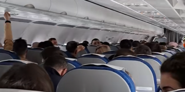 EXCLUSIVITATE. Zbor cu turbulențe serioase pe ruta Paris – Baia Mare. Imaginile filmate de pasageri au devenit virale