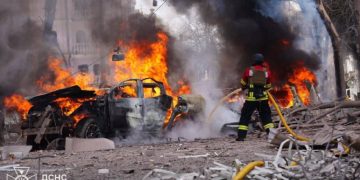 Cel puțin 20 de persoane ucise și 80 rănite, într-un atac semnificativ cu rachete al rușilor asupra centrului orașului Sumî, în momentul în care mulțimi de oameni mergeau la biserică pentru Florii.