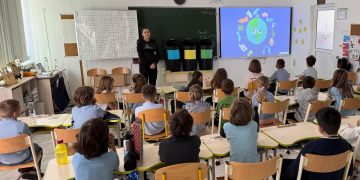 Polițiștii locali din Baia Mare îi învață pe cei mici să protejeze mediul înconjurător