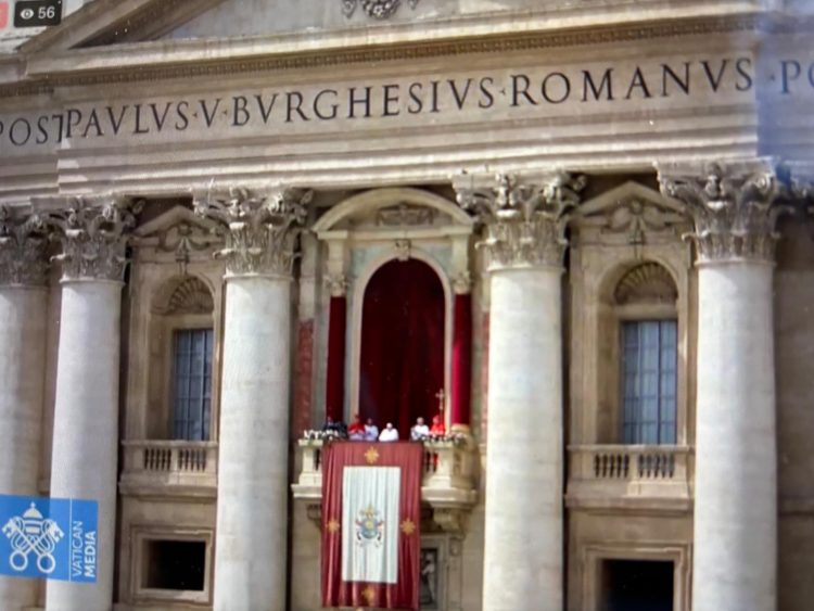 Papa Francisc, prezent în Duminica Paștelui în Piața Sf. Petru din Vatican