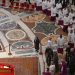 Durerea unei prietene a papei Francisc. O călugăriță apropiată acestuia, lăsată să încalce protocolul și să se stea lângă sicriu. A plâns și s-a rugat în liniște