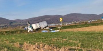 Accident mortal la Câțcău. Trei persoane au murit și 4 au fost transportate la spital