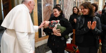 Despre stilul lui Dumnezeu într-o antologie cu discursuri și scrieri ale Papei Francisc