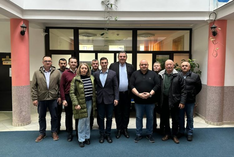 Deputatul Ionel Bogdan în vizită în Țara Lăpușului