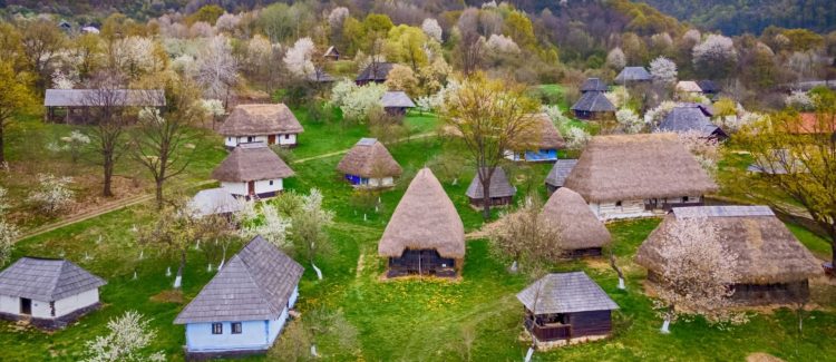 Mini-vacanță de 1 Mai la Muzeul Satului din Baia Mare