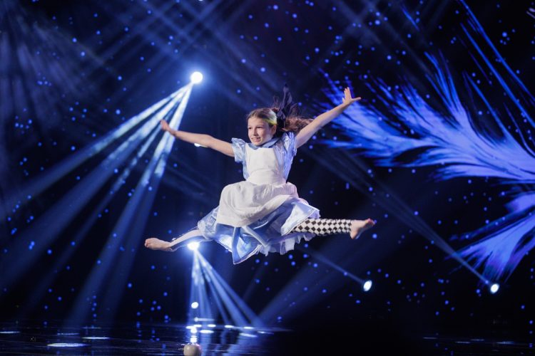 O fetiță din Baia Mare a uimit România! Natasha Pop, 10 ani, moment de neuitat la Românii au Talent