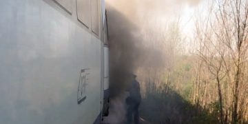 Incident feroviar lângă Baia Mare: Tren cuprins de fum în mers