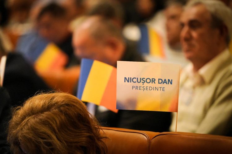 EDITORIAL: Nu e vorba doar de alegeri. E vorba de cine suntem. Și ce vrem să fim