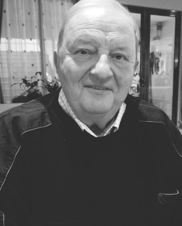 Profesorul Vasile Petruțiu, fost director al Școlii Populare de Artă din Baia Mare, a trecut la cele veșnice