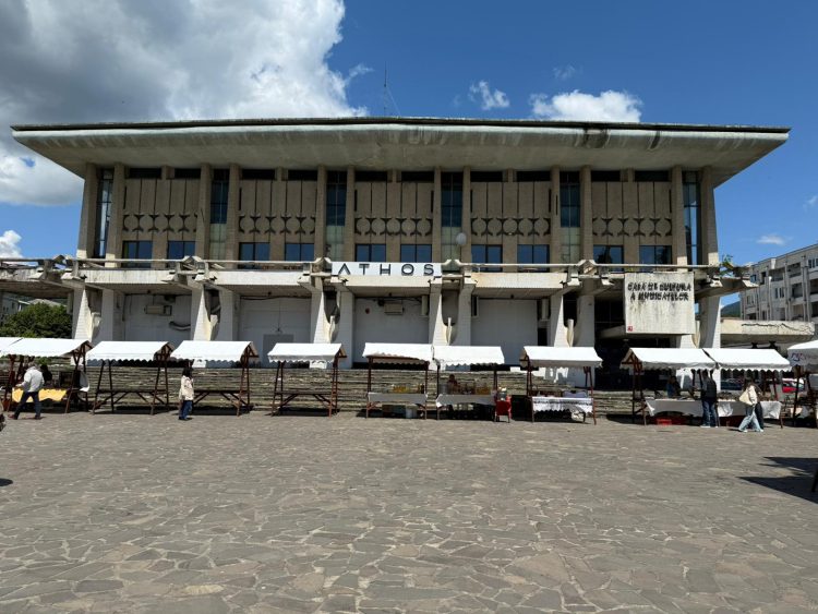 Unde s-au mutat producătorii locali de pe „platou”?