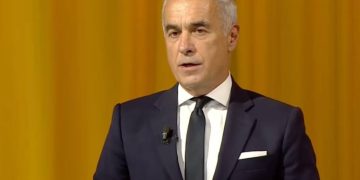 Călin Georgescu se desparte de Simion și de AUR! Se retrage din viața politică!