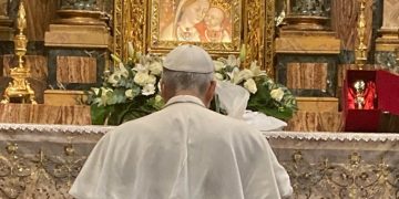 Papa Leon vizitează mormântul Papei Francisc şi un sanctuar dedicat Fecioarei Maria în prima sa călătorie în afara Vaticanului