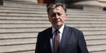 Crin Antonescu: „Am dreptul să nu fiu luat în turmă pentru o nouă “salvare” a țării”