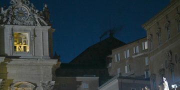 A doua zi de conclav pentru a alege succesorul papei Francisc după ce în prima zi cardinalii nu au ajuns la consens