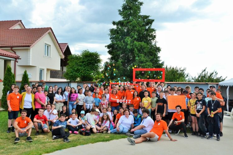 Întâlnirea copiilor și tinerilor din Eparhia greco-catolică de Maramureș are loc în acest an la Bixad