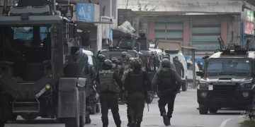 India a bombardat Pakistanul. Armata pakistaneză ripostează cu tiruri de artilerie