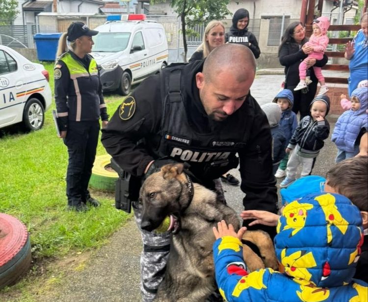 Polițiștii băimăreni, alături de cei mici la final de săptămână