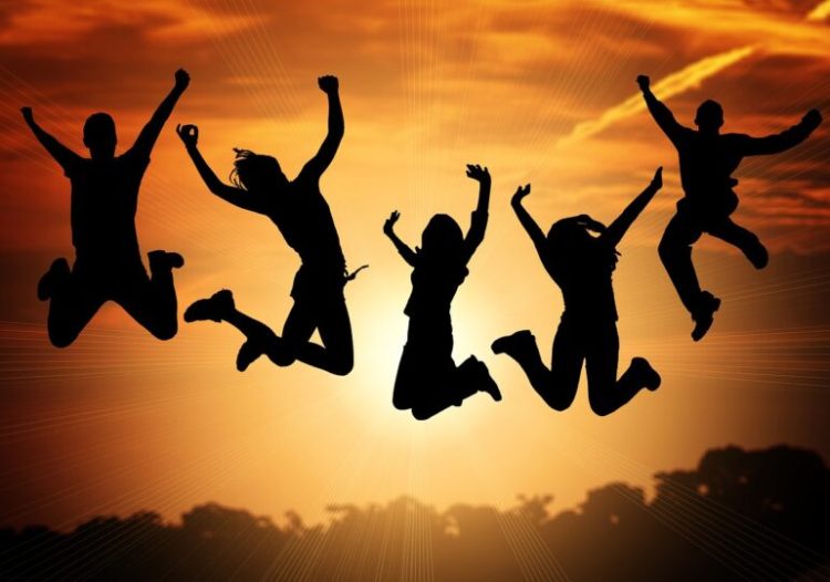 2 mai. Azi sărbătorim Ziua naţională a tineretului