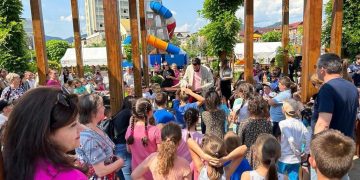 Asociația Coaliția pentru Baia Mare a sărbătorit anticipat copiii comunității în Parcul Public Central Baia Mare