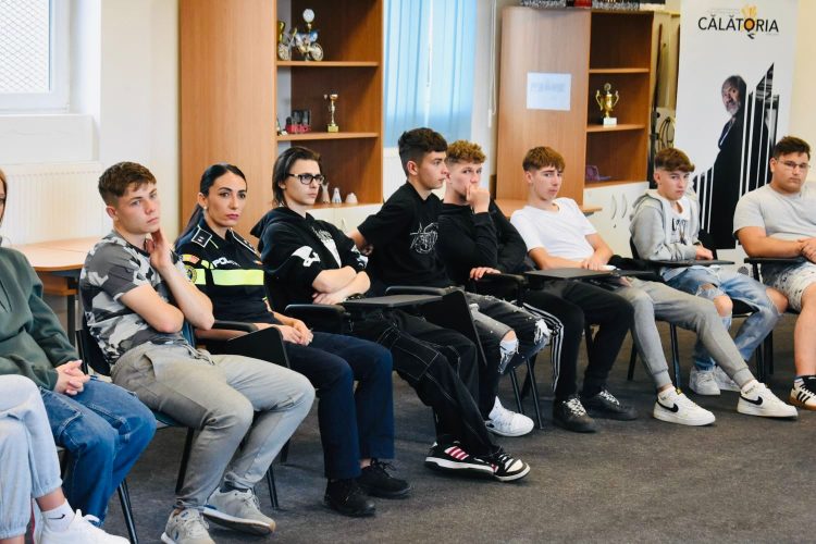 Experiențele a patru deținuți de la Penitenciarul Baia Mare, transmise unui grup de tineri de la Colegiul Tehnic “Aurel Vlaicu” 