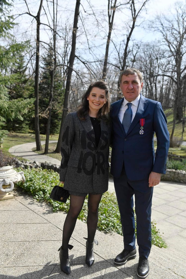 Kira Hagi se căsătorește astăzi