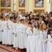 11 copii au primit Prima Împărtășanie la Biserica greco-catolică Sfânta Cruce din Baia Mare