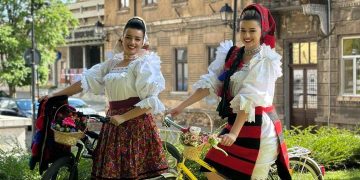 De Sânziene, pedalează în IE alături de Ansamblul Folcloric Național „Transilvania”