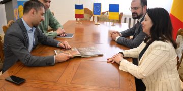 Vizită oficială a președintelui Consiliului Județean Maramureș în comunitatea românească din Cernăuți