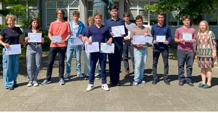 Rezultate remarcabile pentru elevii „lucaciști” pasionați de geografie la concursurile și olimpiadele școlare