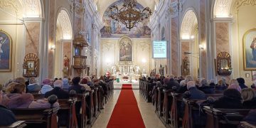 Duminică are loc hramul Bisericii romano-catolice „Sfânta Treime” din Baia Mare. Slujba va fi transmisă de  Maria Tv