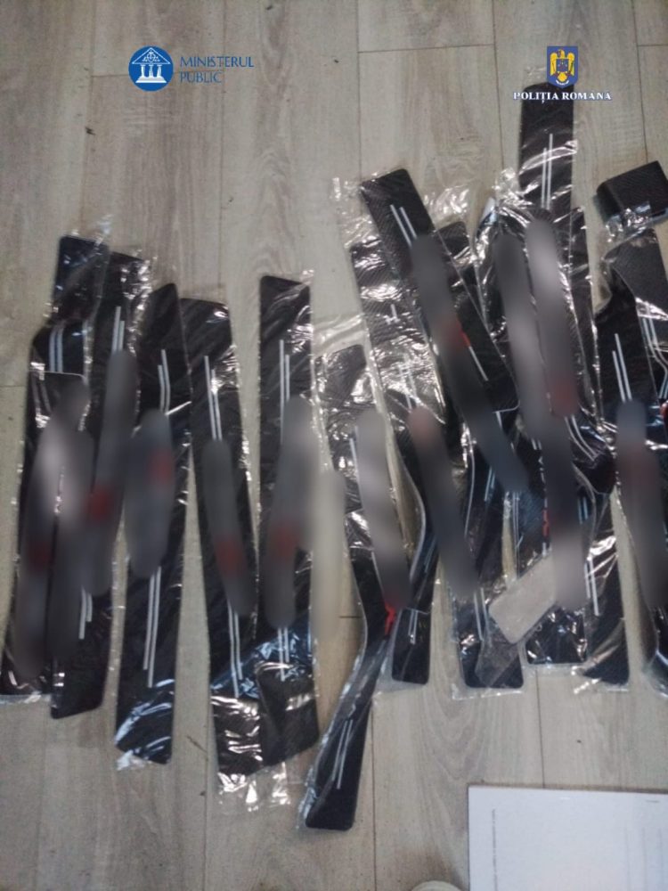 Mai multe percheziții domiciliare în Baia Mare, în domeniul drepturilor de proprietate intelectuală. Distribuitre de testere autocu softuri piratate