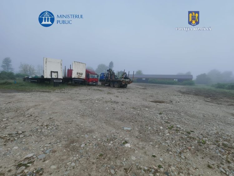 Patru percheziții la persoane cercetate pentru delapidare, fals în înscrisuri și uz de fals