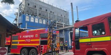 Incendiu la o fabrică din Sighetu Marmației. Intervin și pompierii băimăreni și voluntari