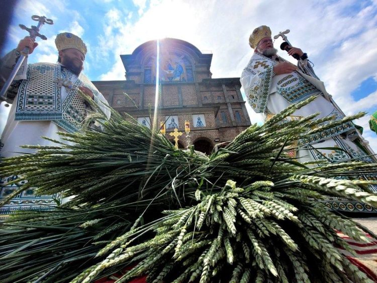 Programul liturgic al Catedralei Episcopale de sărbătoarea Rusaliilor