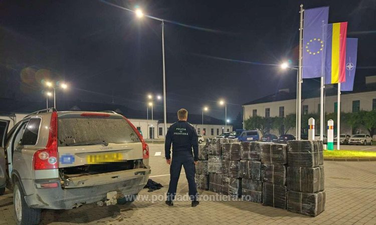 Peste 300.000 de ţigarete de contrabandă descoperite la Sighetu Marmației într-un autovehicul