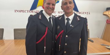 Final de carieră pentru doi pompieri maramureșeni: retragere cu aplauze la Detașamentul „cpt. Marchiș Adrian” Baia Mare